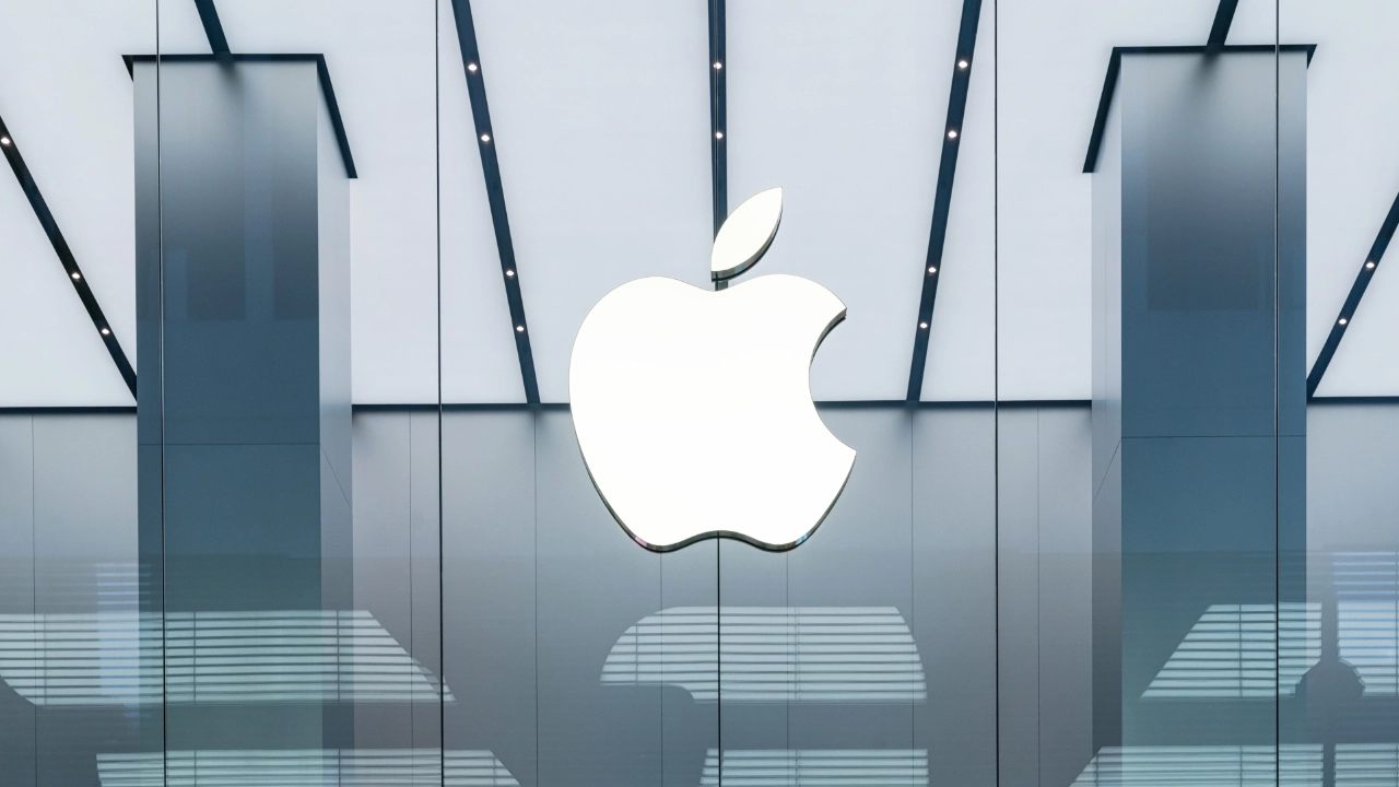 Apple Censors Some Cryptocurrency and Defi Features of Coinbase App